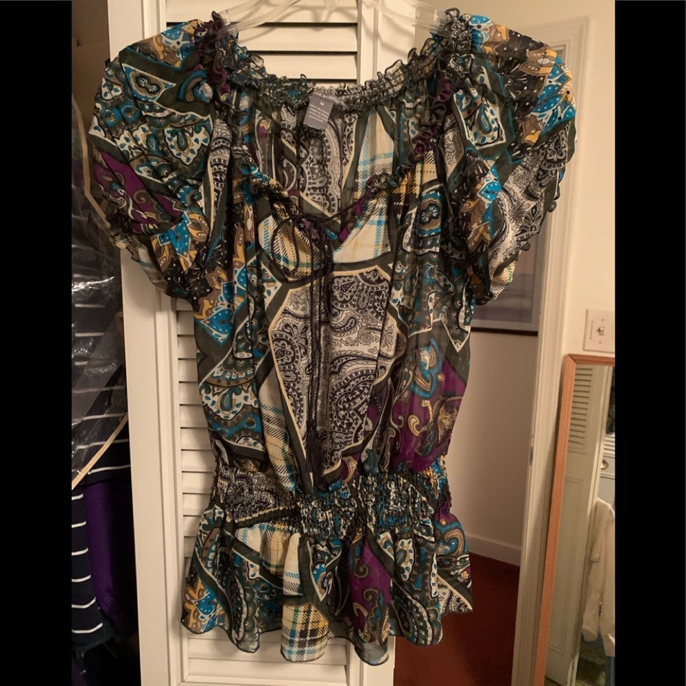 Polyester Sheer  summer blouse. Size M. Lose elastic waistline with ruffle below
